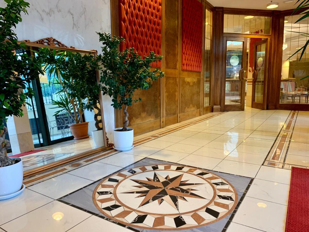 San Giovanni Rotondo Palace - Alihotels Extérieur photo