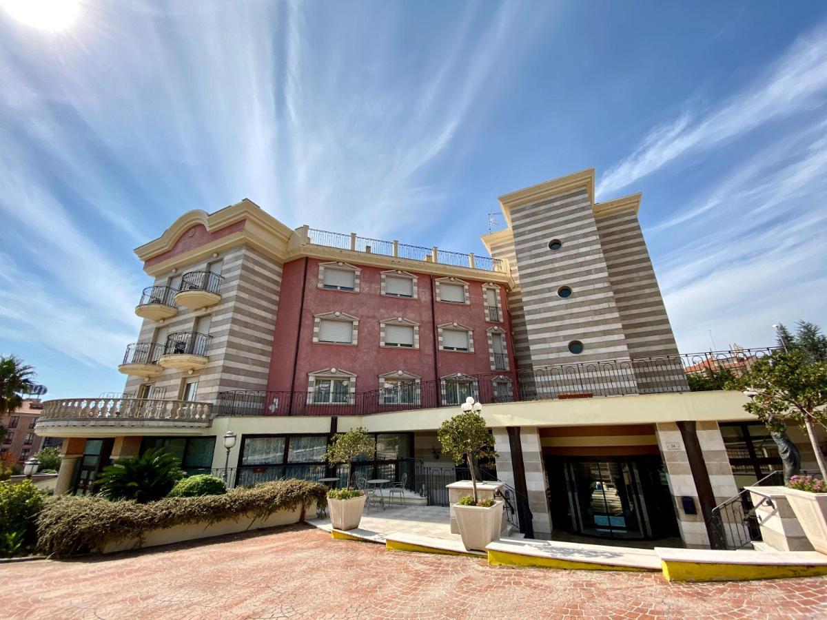 San Giovanni Rotondo Palace - Alihotels Extérieur photo