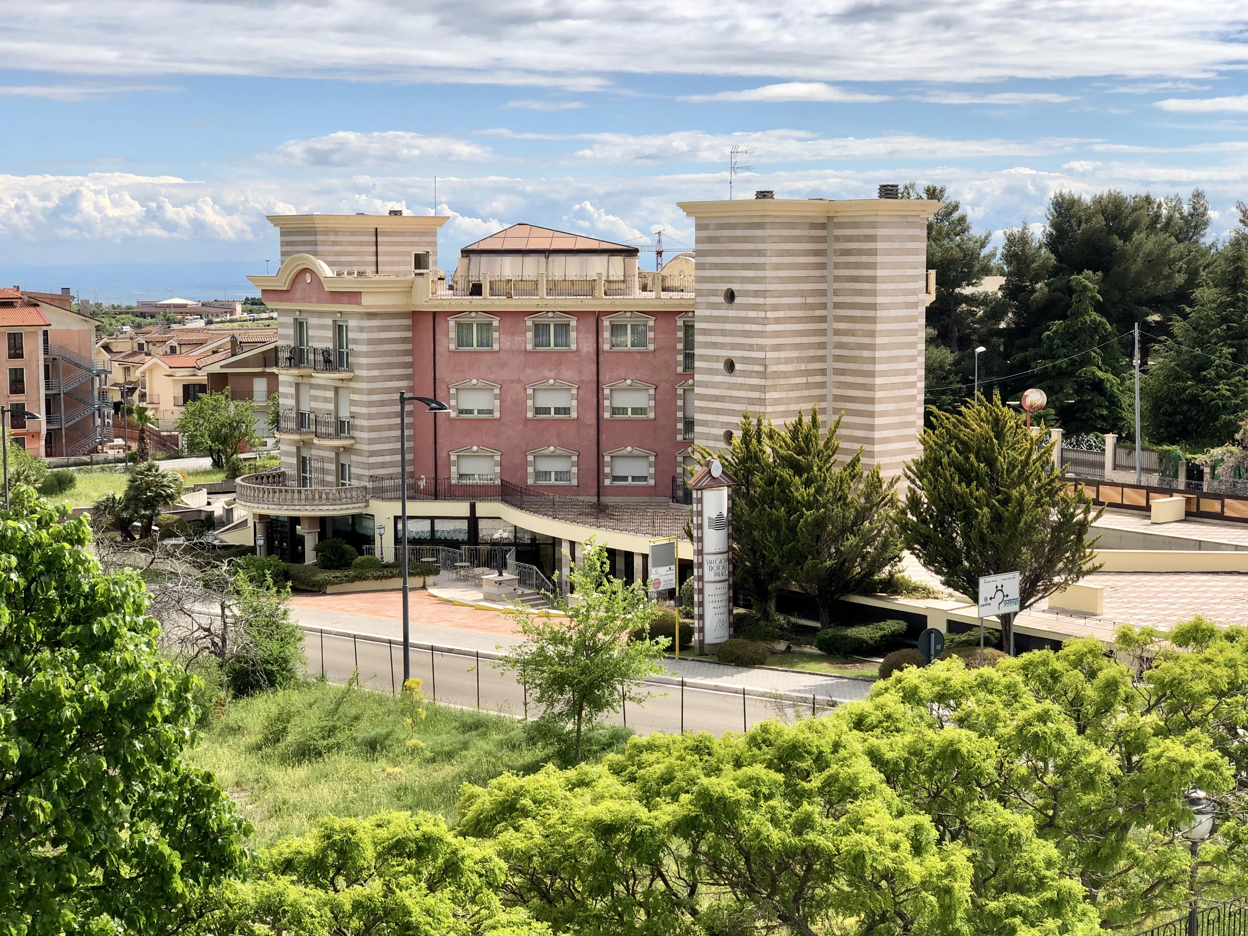 San Giovanni Rotondo Palace - Alihotels Extérieur photo
