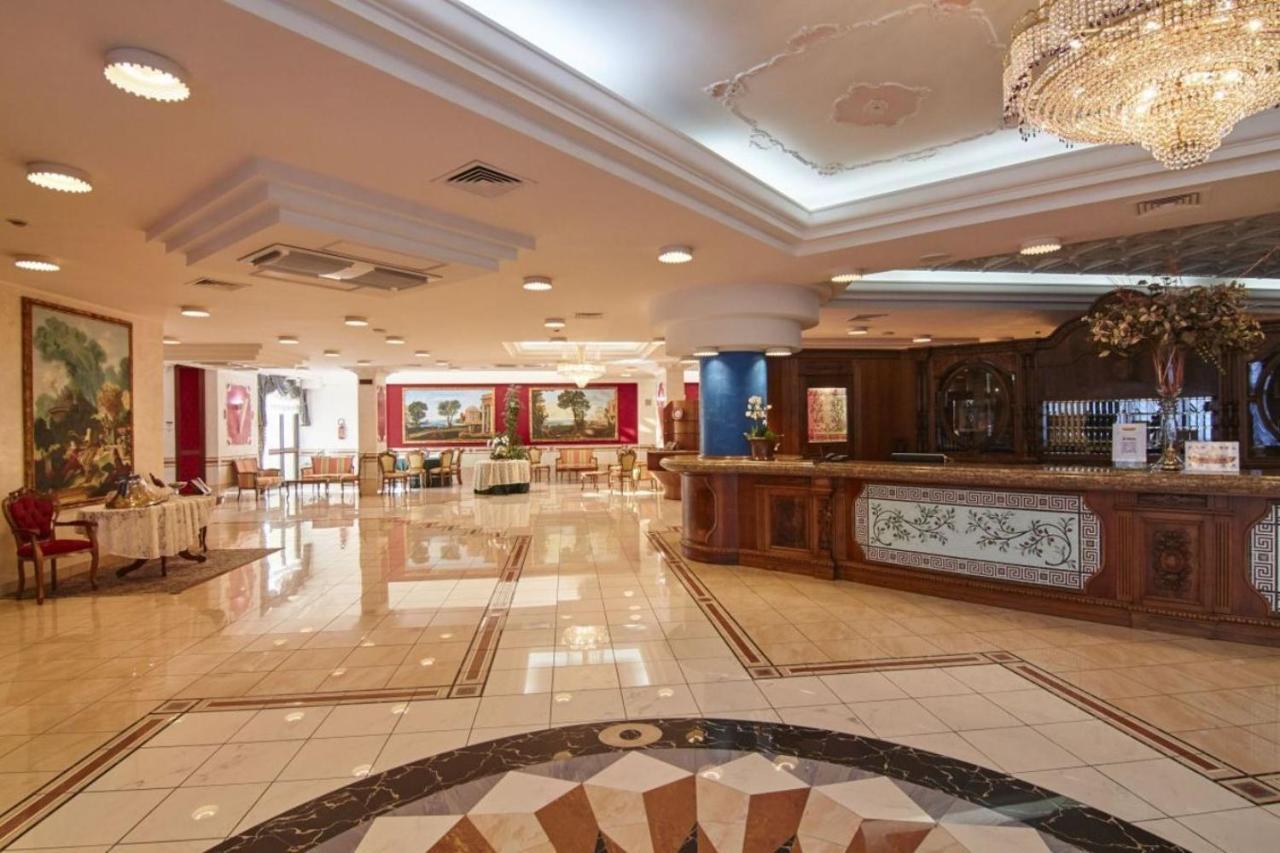San Giovanni Rotondo Palace - Alihotels Extérieur photo