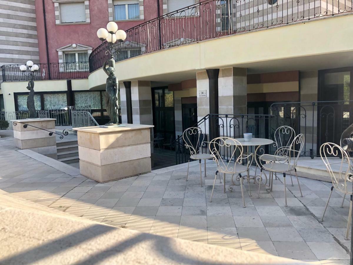 San Giovanni Rotondo Palace - Alihotels Extérieur photo
