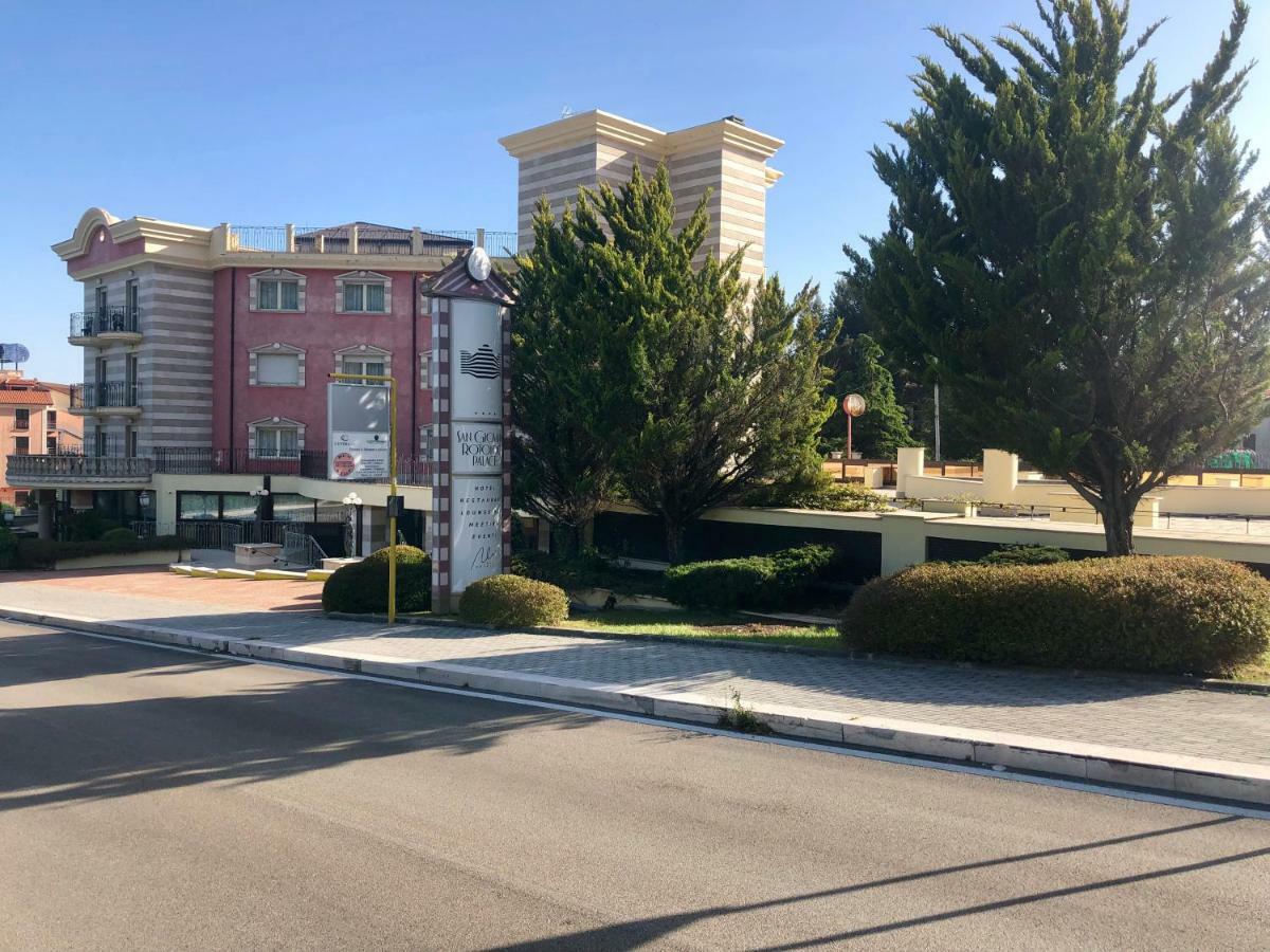San Giovanni Rotondo Palace - Alihotels Extérieur photo